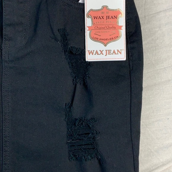 Distressed Raw-hem basic mini denim skirt - Picture 4 of 10